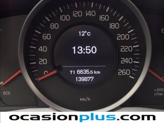Volvo XC60 D4 Momentum Auto 140 kW (190 CV)