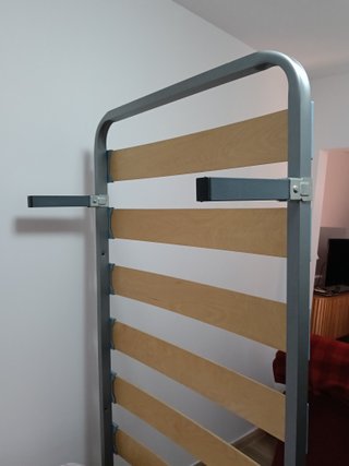 Somier de madera y metal con patas