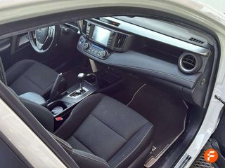 Toyota Rav4 2.5l hybrid 2WD Advance