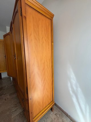 Armario de madera de pino 4 puertas
