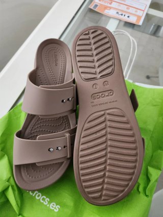 Sandalias Crocs Beige Mujer Talla 37