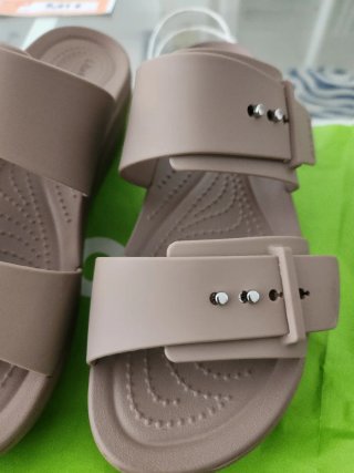 Sandalias Crocs Beige Mujer Talla 37