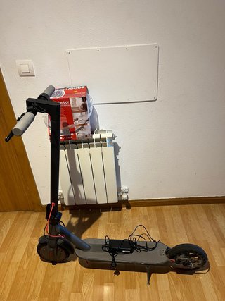Patinete Eléctrico con Cargador