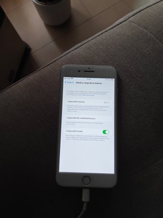 iPhone 8 Plus 64GB Plata