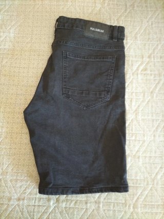 Pantalón corto Pull&Bear negro