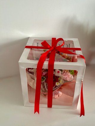 Arreglo de flores de jabón con Mon Cheri