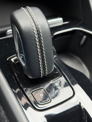 Volvo XC40 1.5 T4 Twin Recharge R-Design Auto