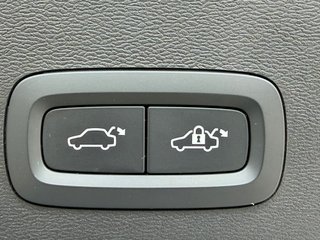 Volvo XC40 1.5 T4 Twin Recharge R-Design Auto