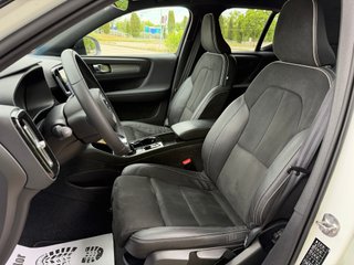 Volvo XC40 1.5 T4 Twin Recharge R-Design Auto