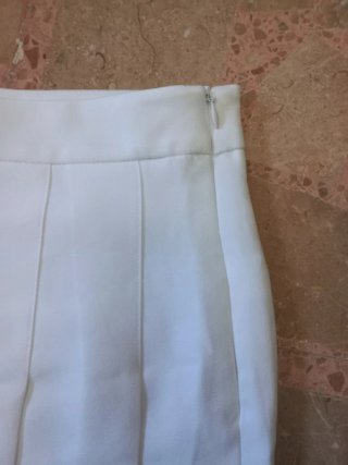 Falda pantalón blanca plisada