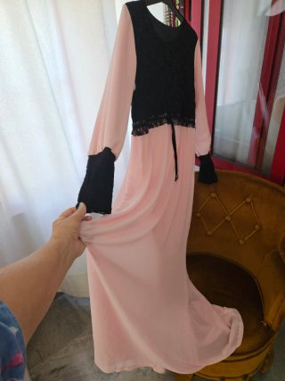 Vestido largo elegante rosa y negro