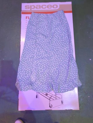 Falda verde con estampado blanco Talla M