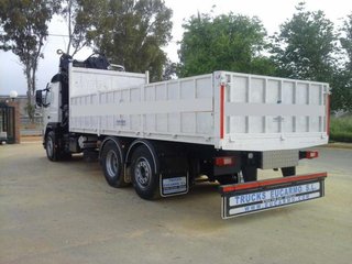 Volvo FM 300--CAMIONES CON GRUA