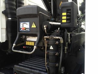 Volvo FM 300--CAMIONES CON GRUA