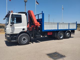 DAF CF 75 310--CAMIONES CON GRUA
