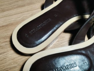 Sandalias pala Stradivarius piel marrón talla 36.