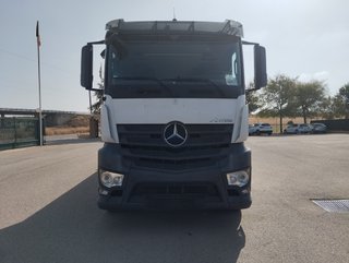 Mercedes ANTOS 26 400--CAMIONES CON GRUA