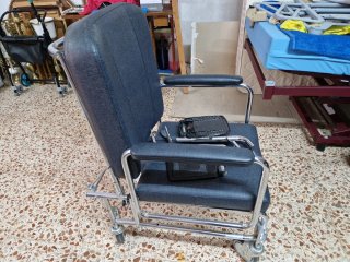 Silla de ruedas para personas mayores