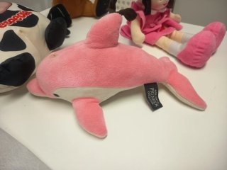 Lote peluches: Vaca, León, Delfin y Muñeca