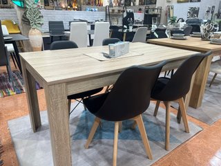Mesa 140cm + 4 Sillas Diseño Nórdico