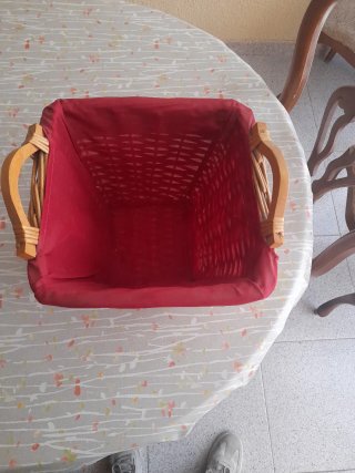 Cesta Mimbre Forro Rojo
