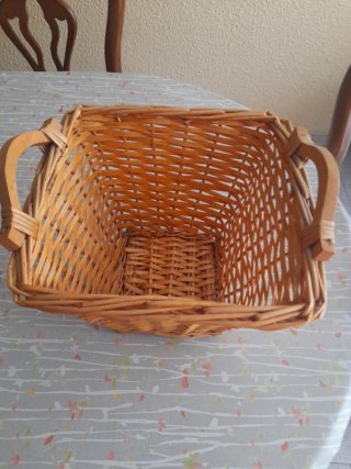 Cesta Mimbre Forro Rojo