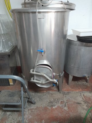 Prensa Bodega Vino Cerveza