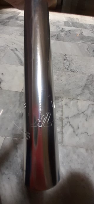 Manillar de bicicleta plateado