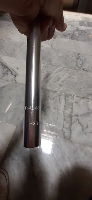 Manillar de bicicleta plateado