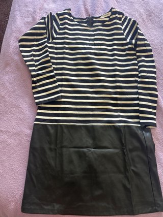 Vestido rayas manga larga y falda polipiel