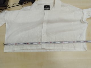 Camisa Blanca Bordada Flores Primark Talla 2XL