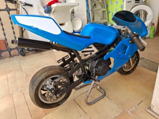 Minimoto carretera de gasolina