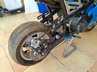 Minimoto carretera de gasolina
