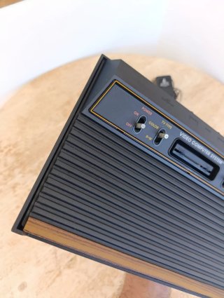 Consola clásica Atari 2600 videoconsola