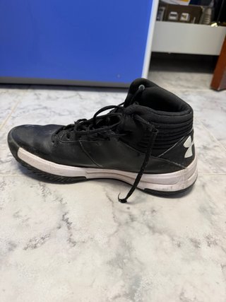 Zapatos de Baloncesto Jordan y Under Armour