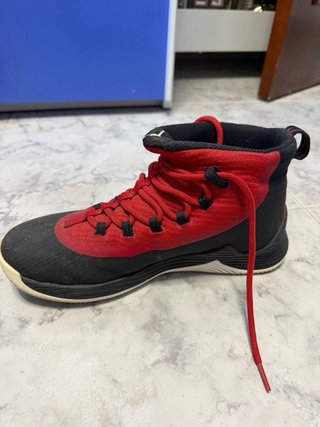 Zapatos de Baloncesto Jordan y Under Armour
