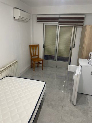 Se alquilan habitaciones cerradas individualmente