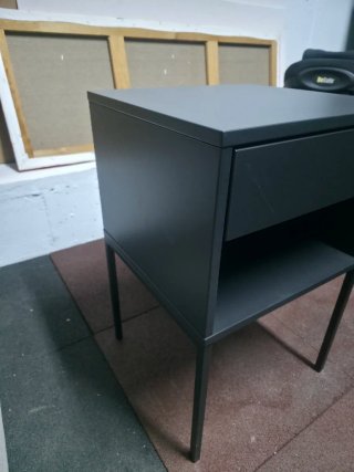 Mesita de noche Ikea negra