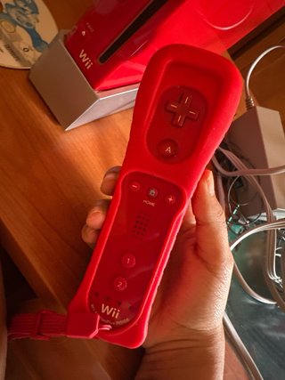 Consola Wii Roja + Mando + Mario Kart