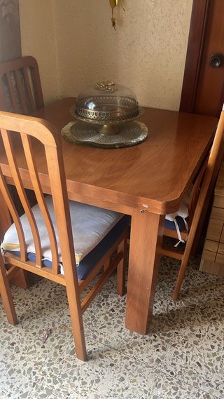 Mesa de comedor extensible de madera