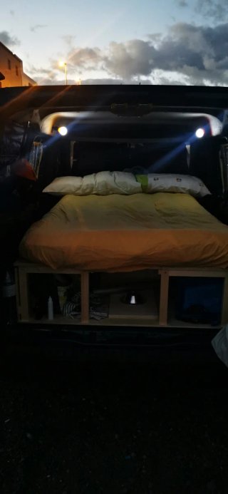 Mueble Furgoneta Hecho a Mano