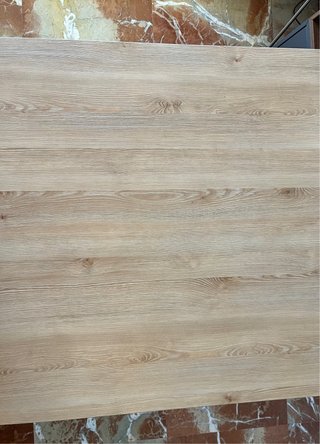 Mesa de comedor extensible de madera cuadrada