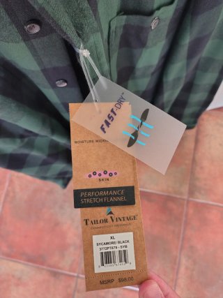 Camisa de cuadros verde y negra