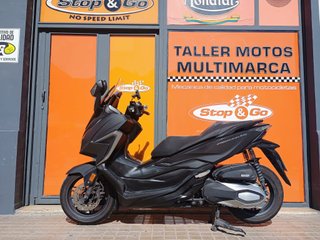 Honda Forza 350 Negra