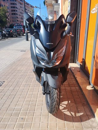 Honda Forza 350 Negra