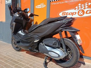 Honda Forza 350 Negra