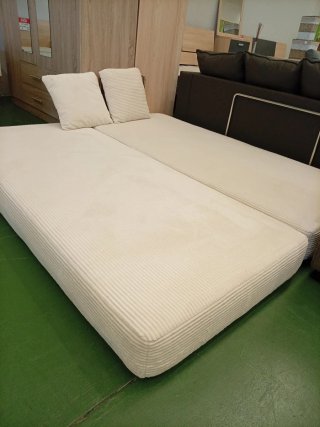 Sofá cama modular.