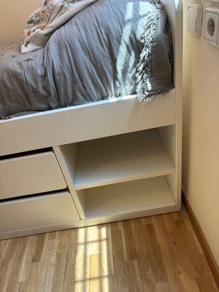 Cama Ikea Blanca con Cajones y Estantes