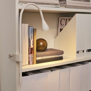 Lámpara LED IKEA NÄVLINGE con pinza