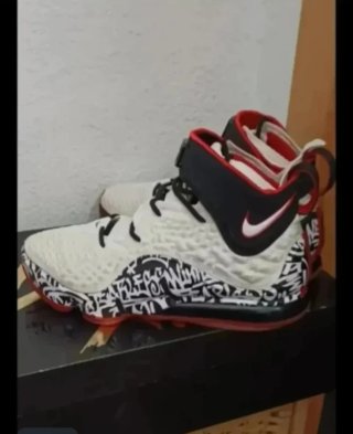 Nike Lebron XVII Bambas